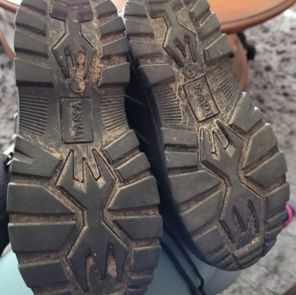 Boy's Snow Boots size 1 - Picture 7 of 7